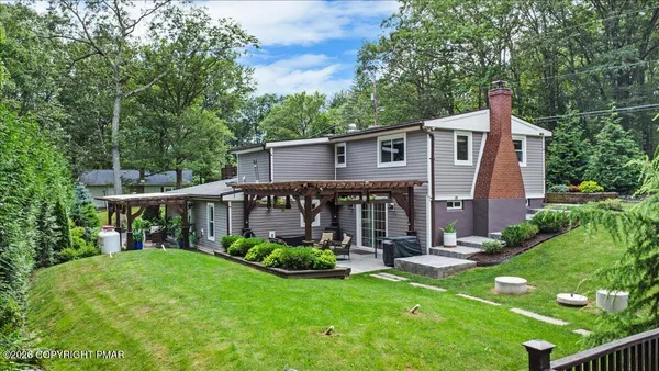 $399,900 | 262 Marilou Lane, Bartonsville, PA 18321