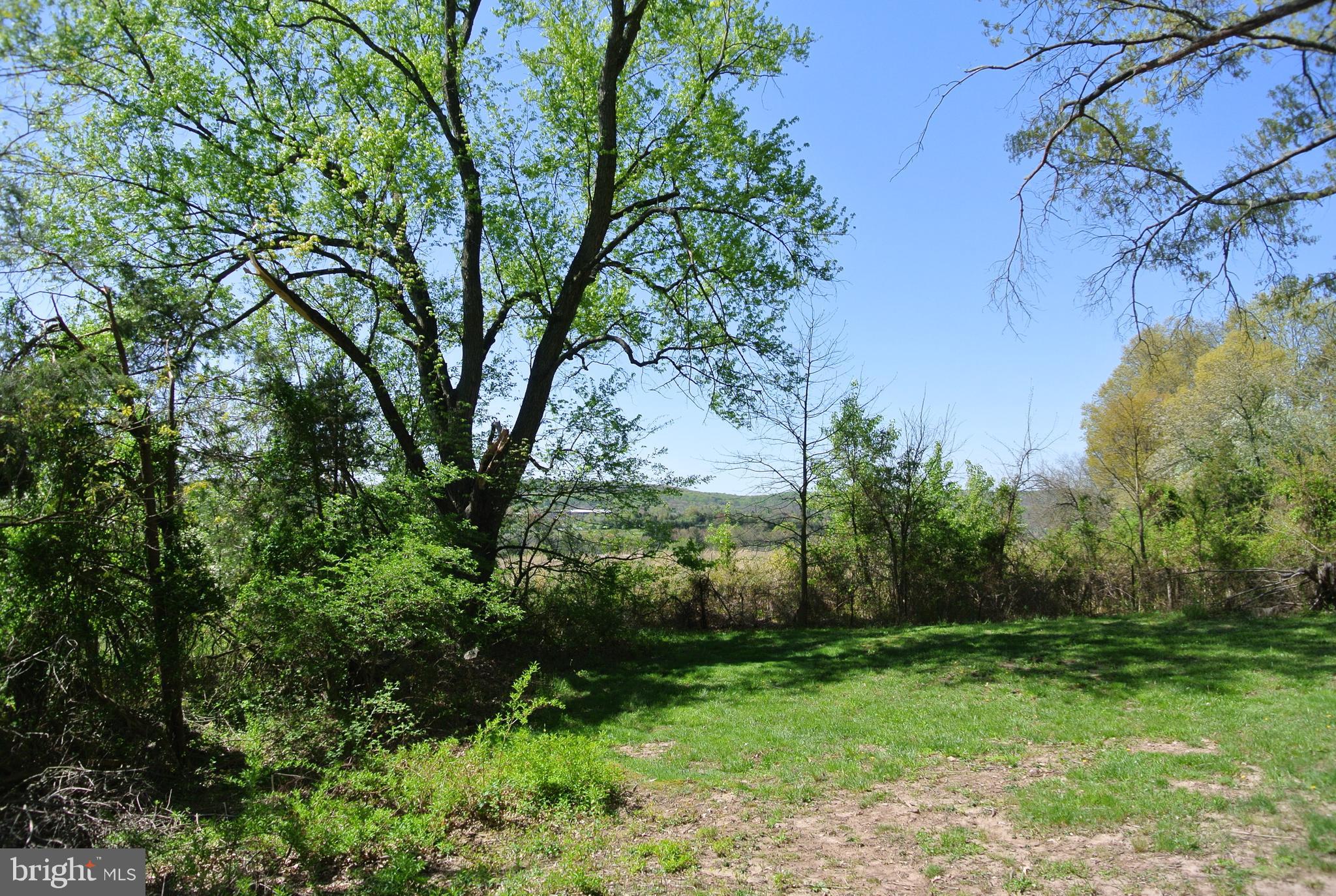 112 Little Road Perkiomenville, PA 18074 - Photo 4 of 18 Gallery Image 4