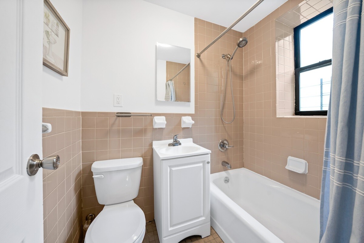 268 East 4th Street, Unit 1A Manhattan, NY 10009 - Photo 4 of 5