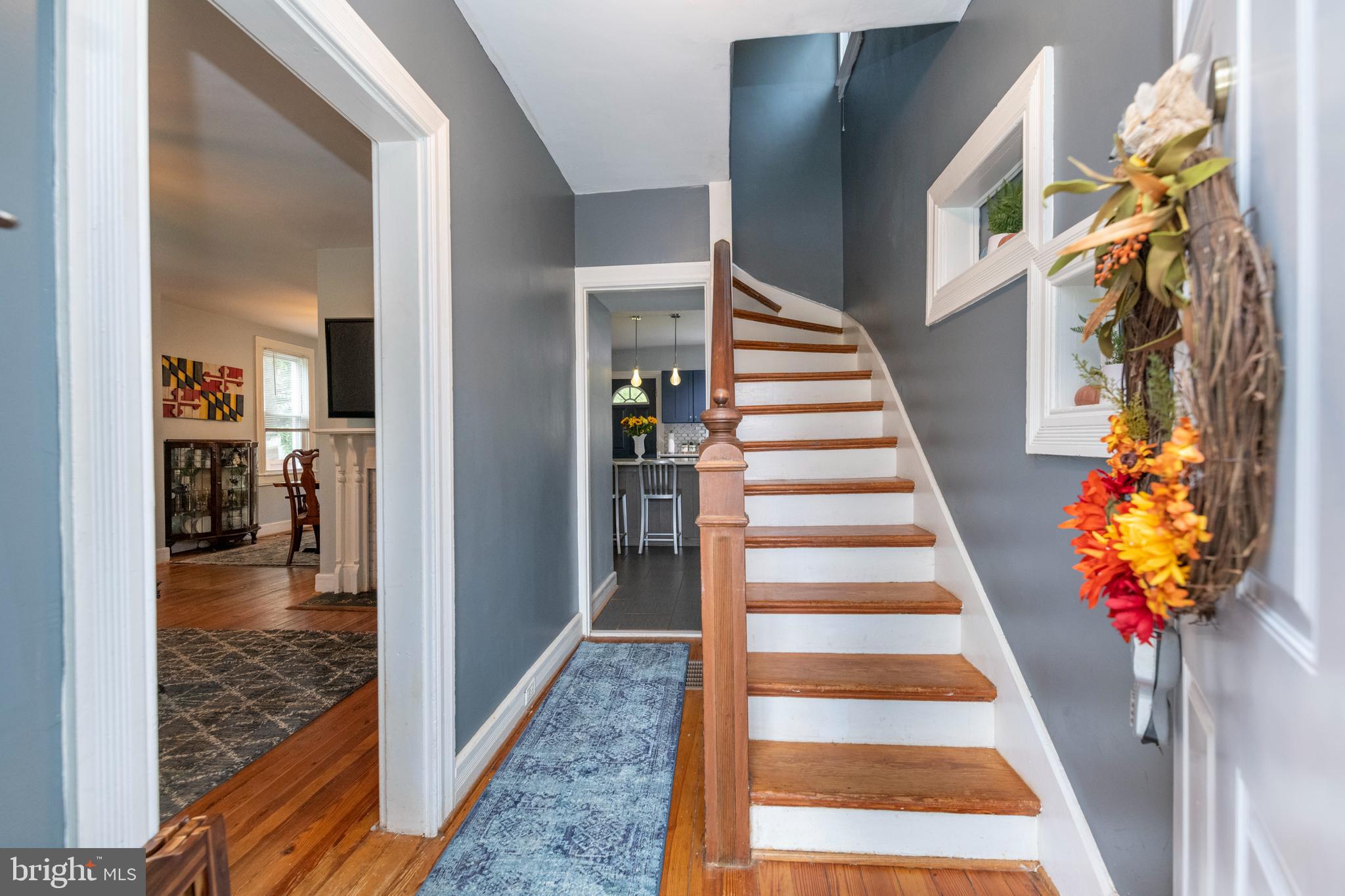 514 Warren Road Cockeysville, MD 21030 - Photo 6 of 55 Foyer