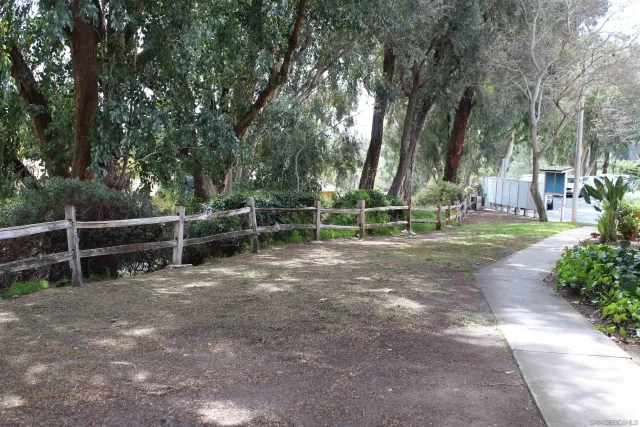 a view of an outdoor space with backyard