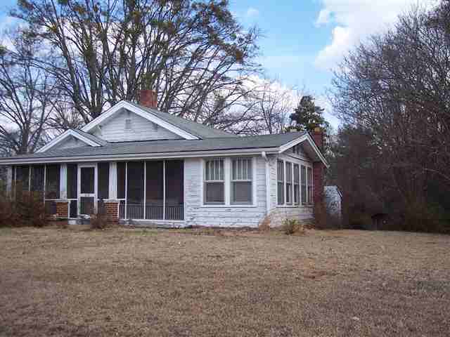 312 Old Cedar Rock Road Easley, SC 29640 - Photo 2 of 25