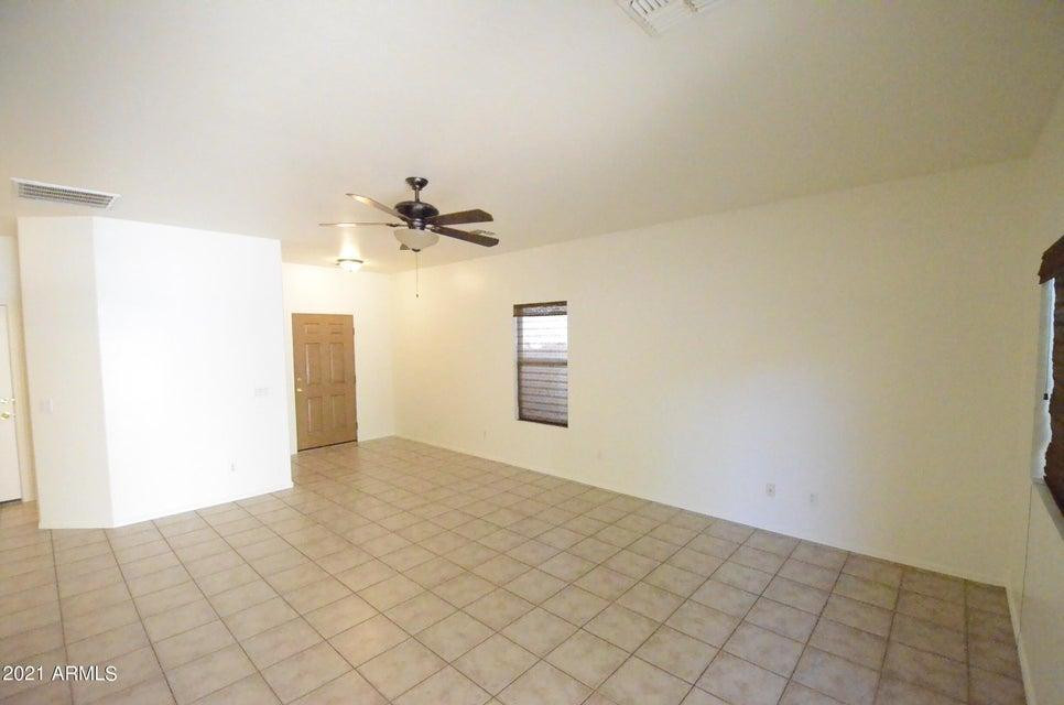 7022 Cesar Street Peoria, AZ 85345 - Photo 4 of 22 Photo #4