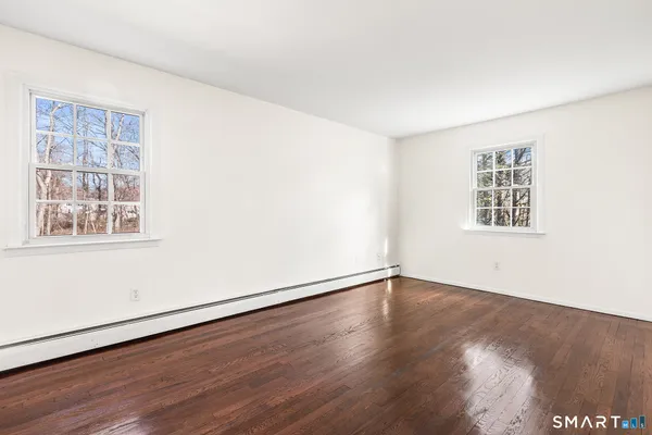 $699,000 | 8 Woodlawn Drive, Bethel, CT 06801