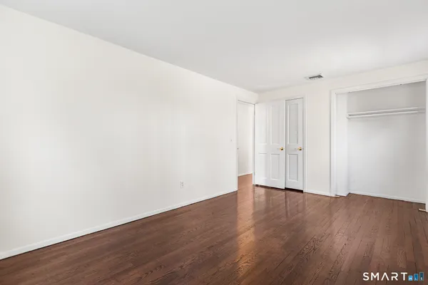 $699,000 | 8 Woodlawn Drive, Bethel, CT 06801