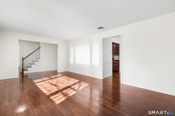 $699,000 | 8 Woodlawn Drive, Bethel, CT 06801