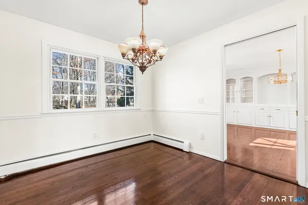 $699,000 | 8 Woodlawn Drive, Bethel, CT 06801