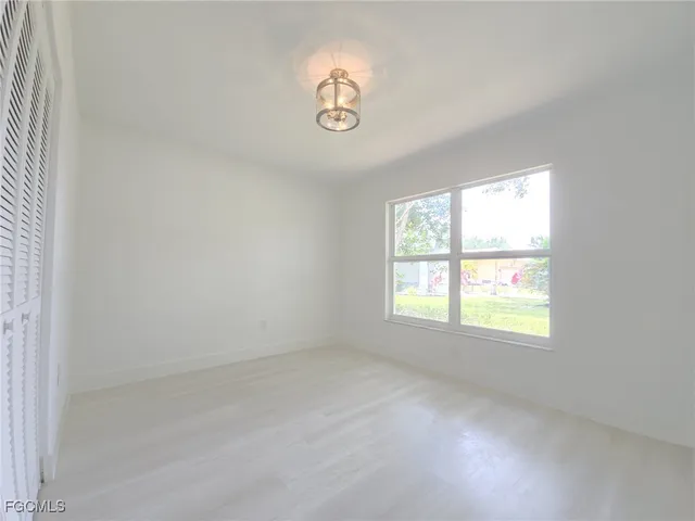 a view of empty room with window
