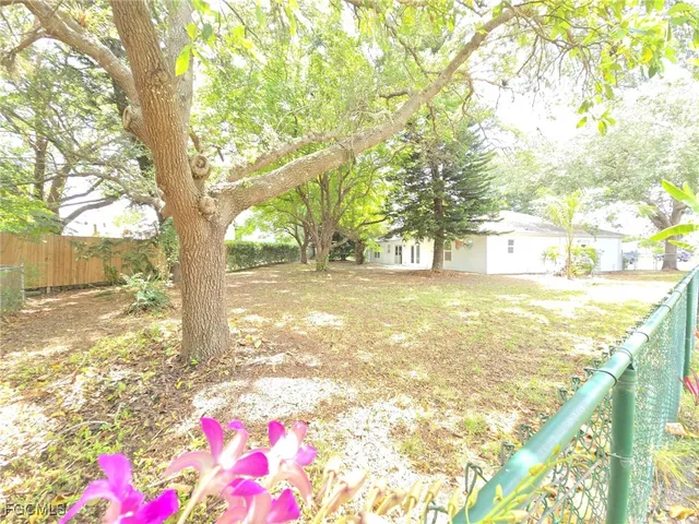 $548,000 | 687 Grove Drive, Naples, FL 34120