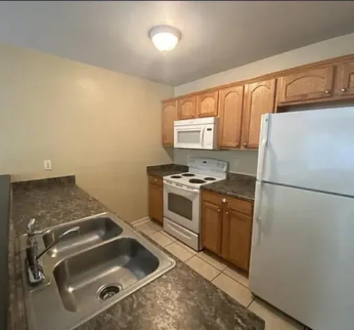 $1,325 | 1558 Devoe Street, Tallahassee, FL 32304