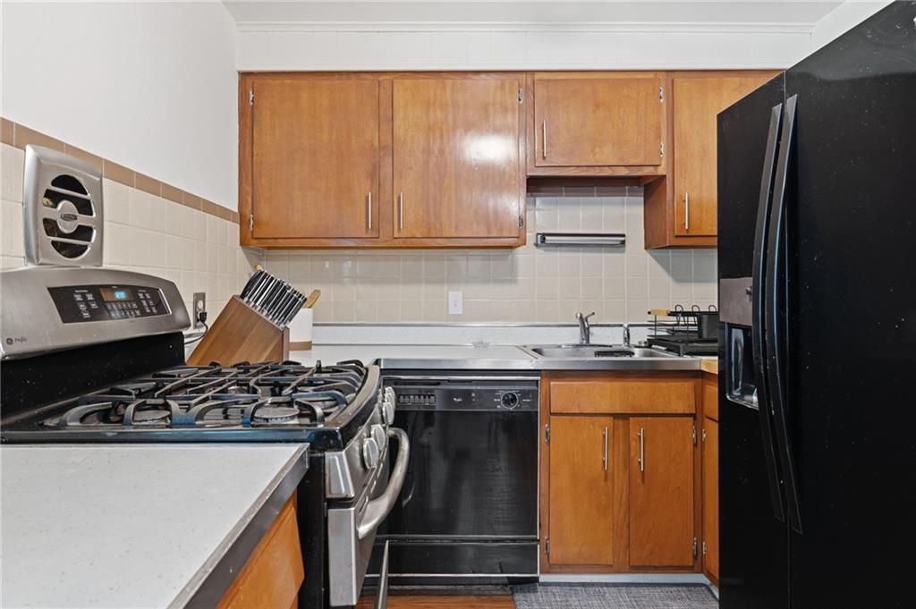 97 Fenway Road Pittsburgh, PA 15209 - Photo 12 of 37