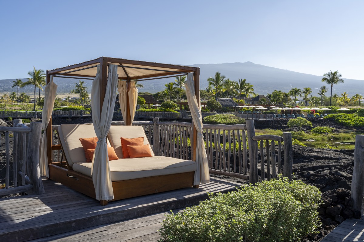 73-4861 Lot 11 Maia Loop, Unit LOT 11 Kailua-Kona, HI 96740 - Photo 11 of 15 a balcony with furniture and garden view