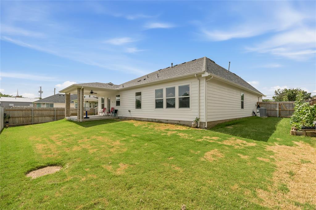 411 West Harwood Road Euless, TX 76039 - Photo 36 of 40
