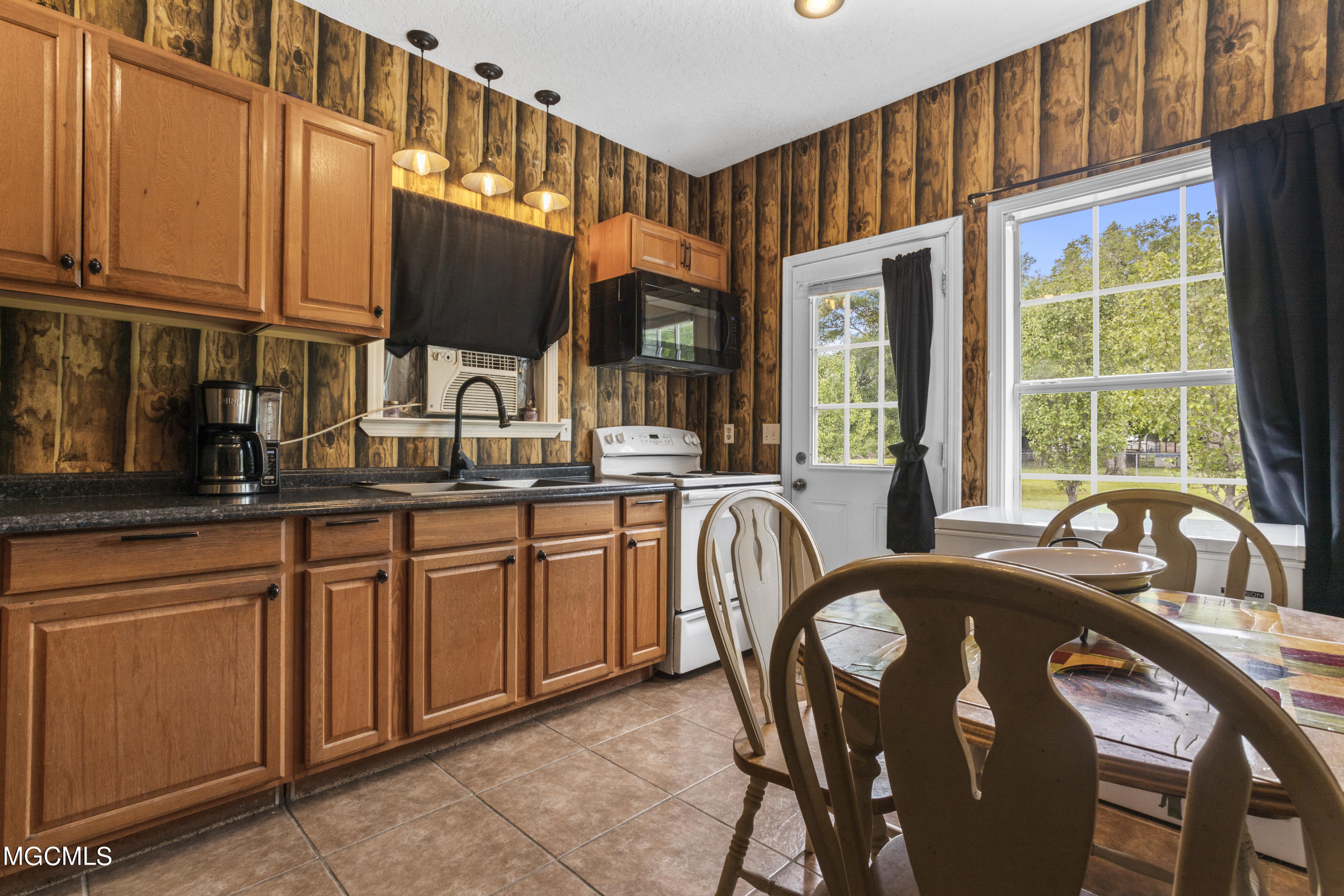 4 Jub Hickman Road Perkinston, MS 39573 - Photo 9 of 25 009