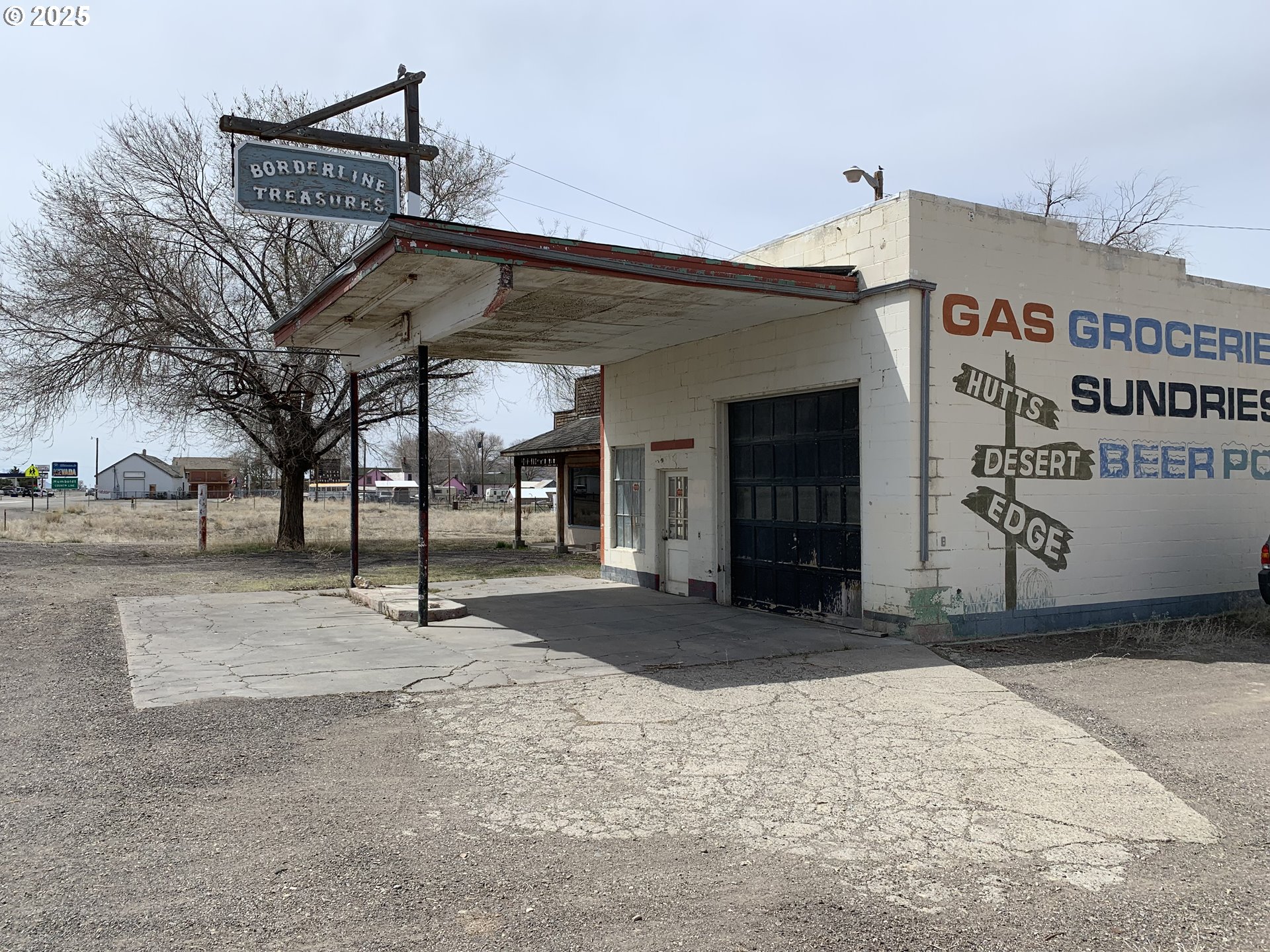 a view of a house with a park