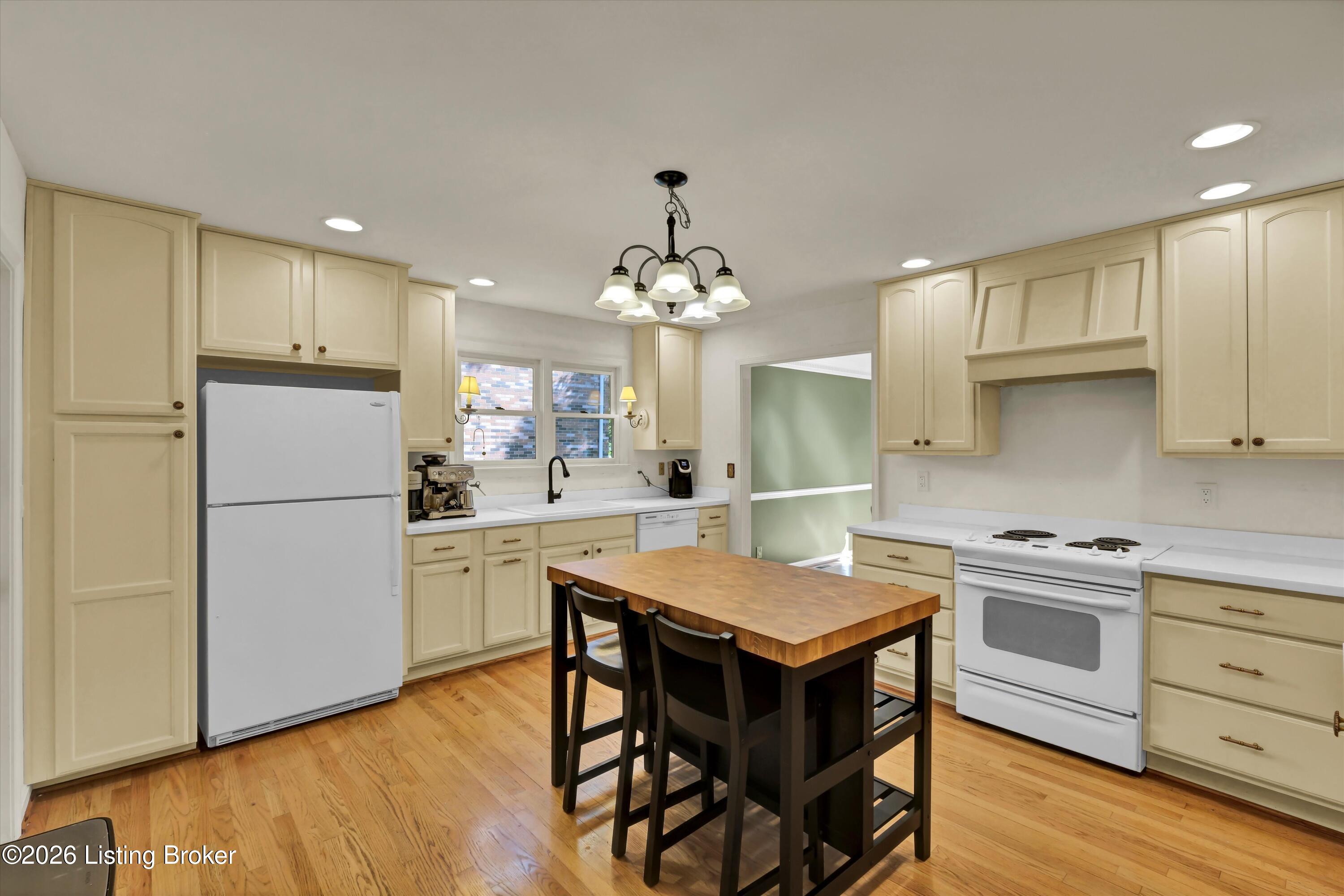 802 Foxgate Road Louisville, KY 40223 - Photo 15 of 71 19-802 Foxgate Rd