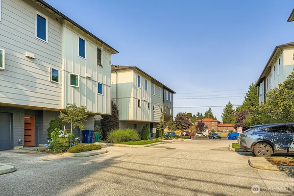 $585,000 | 1803 Southwest 96th Lane, Seattle, WA 98106
