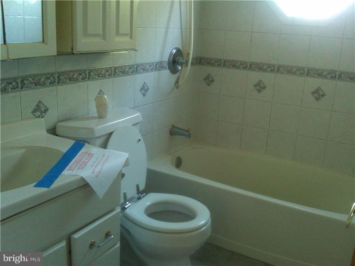 101 Anderson Road Newark, DE 19713 - Photo 7 of 12 Bathroom