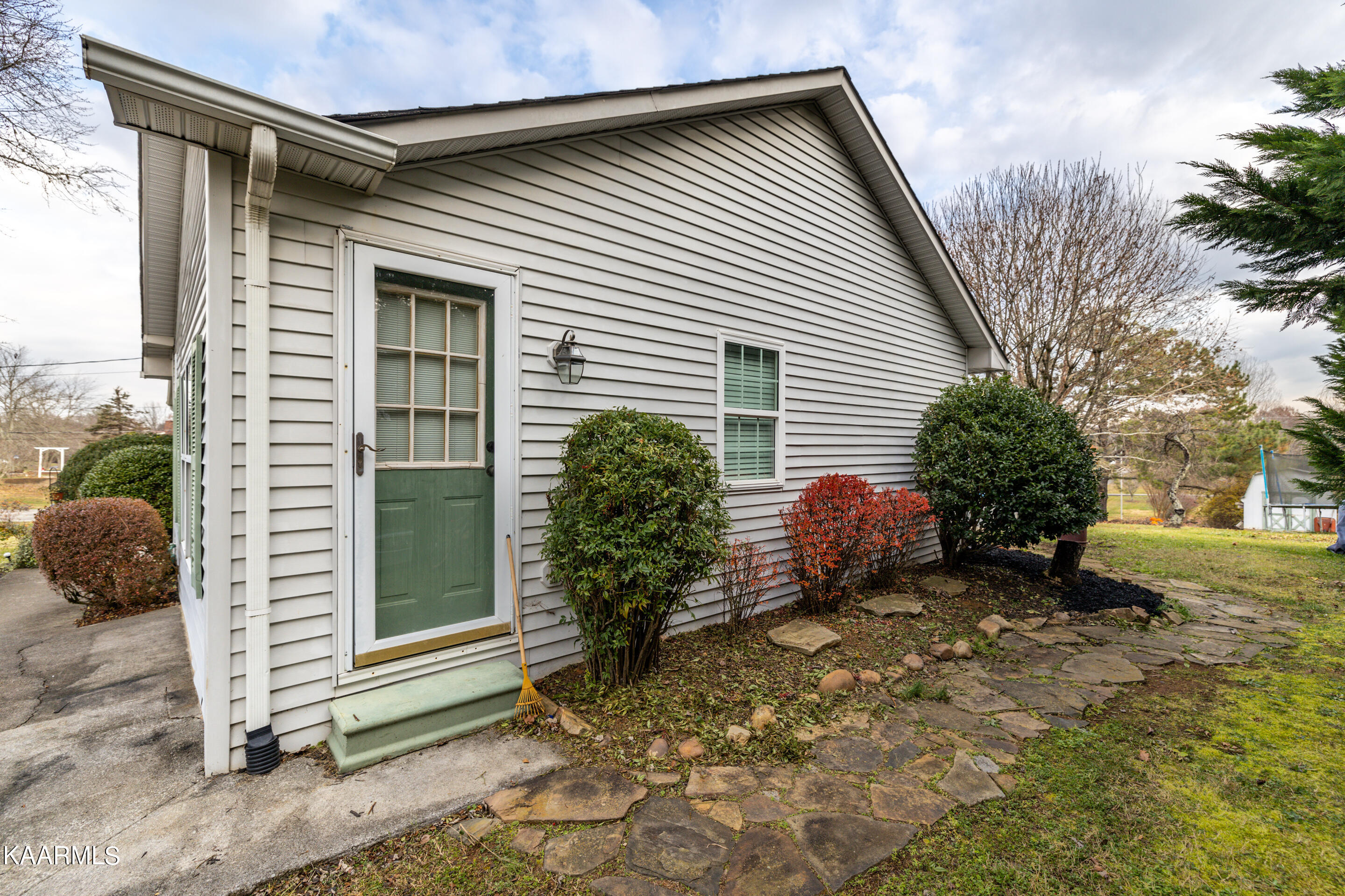 916 Chris Road Strawberry Plains, TN 37871 - Photo 27 of 31 1U6A9575