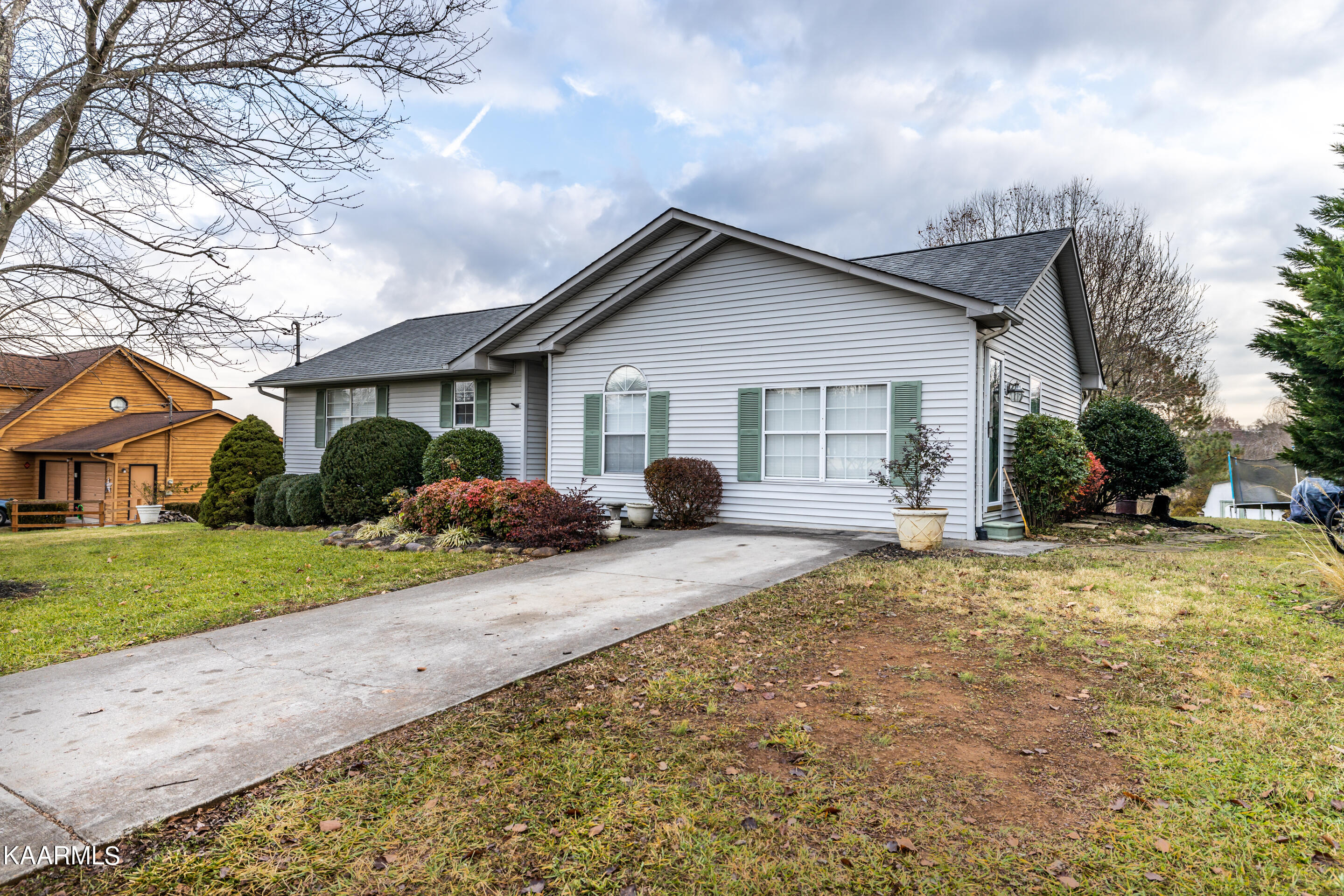 916 Chris Road Strawberry Plains, TN 37871 - Photo 28 of 31 1U6A9549