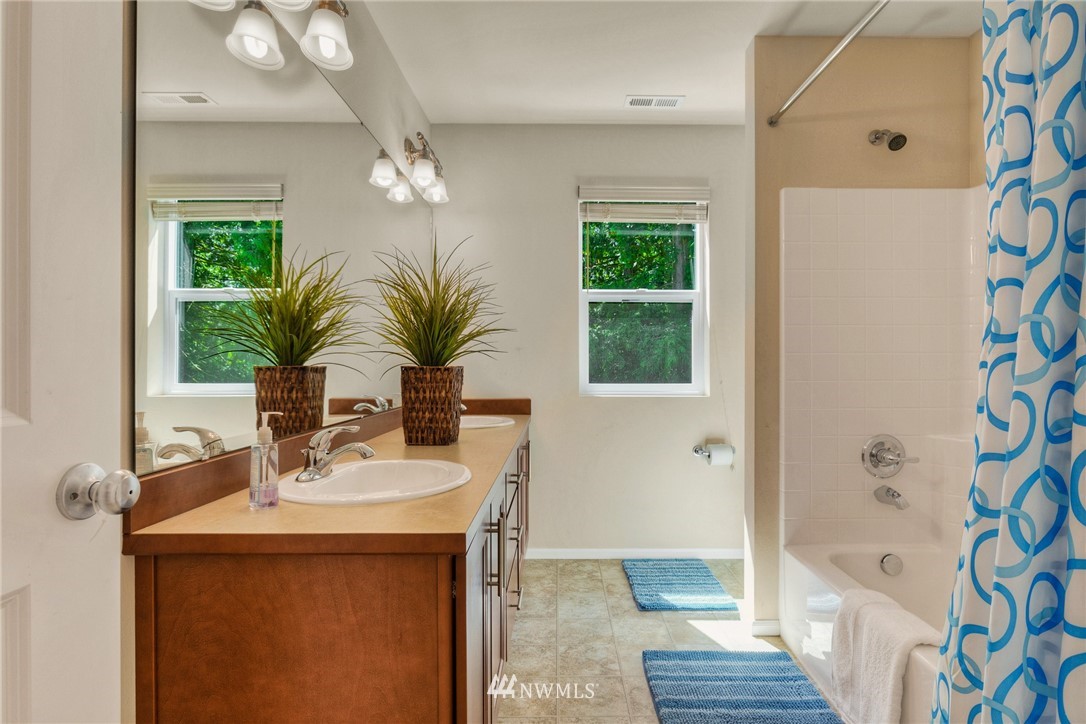 3801 176th Place Southeast Bothell, WA 98012 - Photo 18 of 24