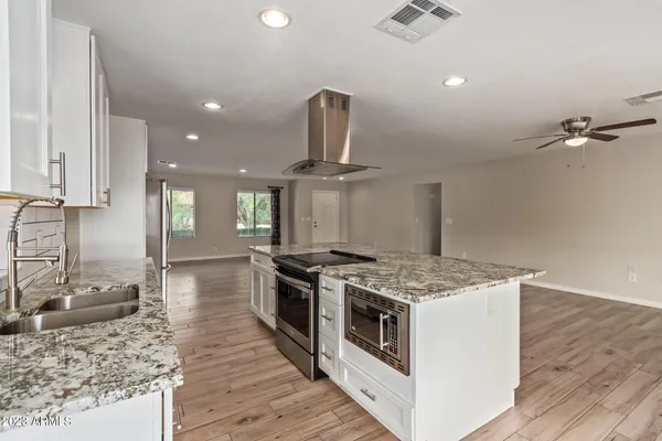 $3,095 | 4833 East Kathleen Road, Scottsdale, AZ 85254