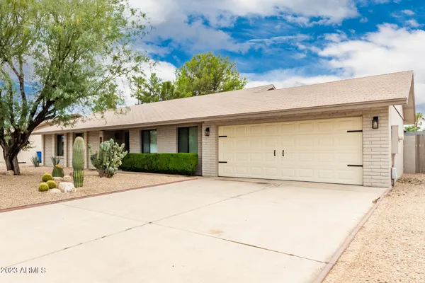 $3,095 | 4833 East Kathleen Road, Scottsdale, AZ 85254