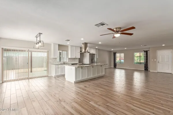 $3,095 | 4833 East Kathleen Road, Scottsdale, AZ 85254