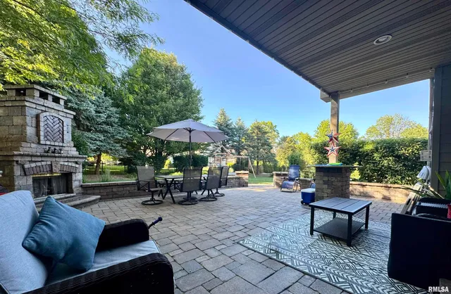 $649,900 | 2 Hunters Way, Washington, IL 61571