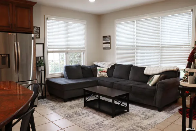 $649,900 | 2 Hunters Way, Washington, IL 61571