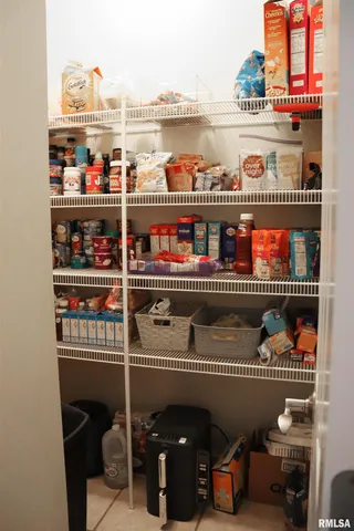 $649,900 | 2 Hunters Way, Washington, IL 61571