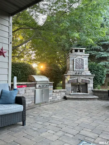 $649,900 | 2 Hunters Way, Washington, IL 61571