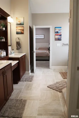 $649,900 | 2 Hunters Way, Washington, IL 61571