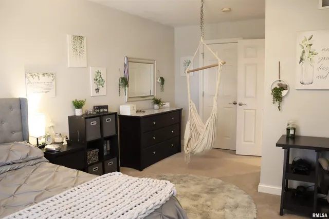 $649,900 | 2 Hunters Way, Washington, IL 61571