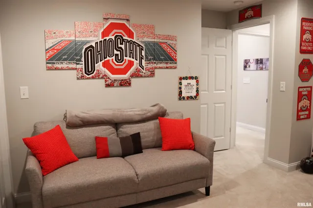 $649,900 | 2 Hunters Way, Washington, IL 61571