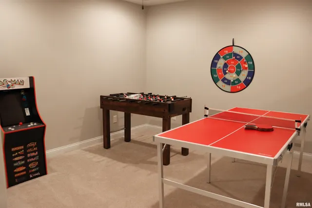 $649,900 | 2 Hunters Way, Washington, IL 61571