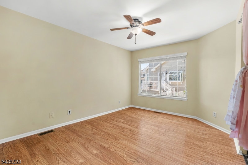 44 Morgan Court Bedminster, NJ 07921 - Photo 10 of 16
