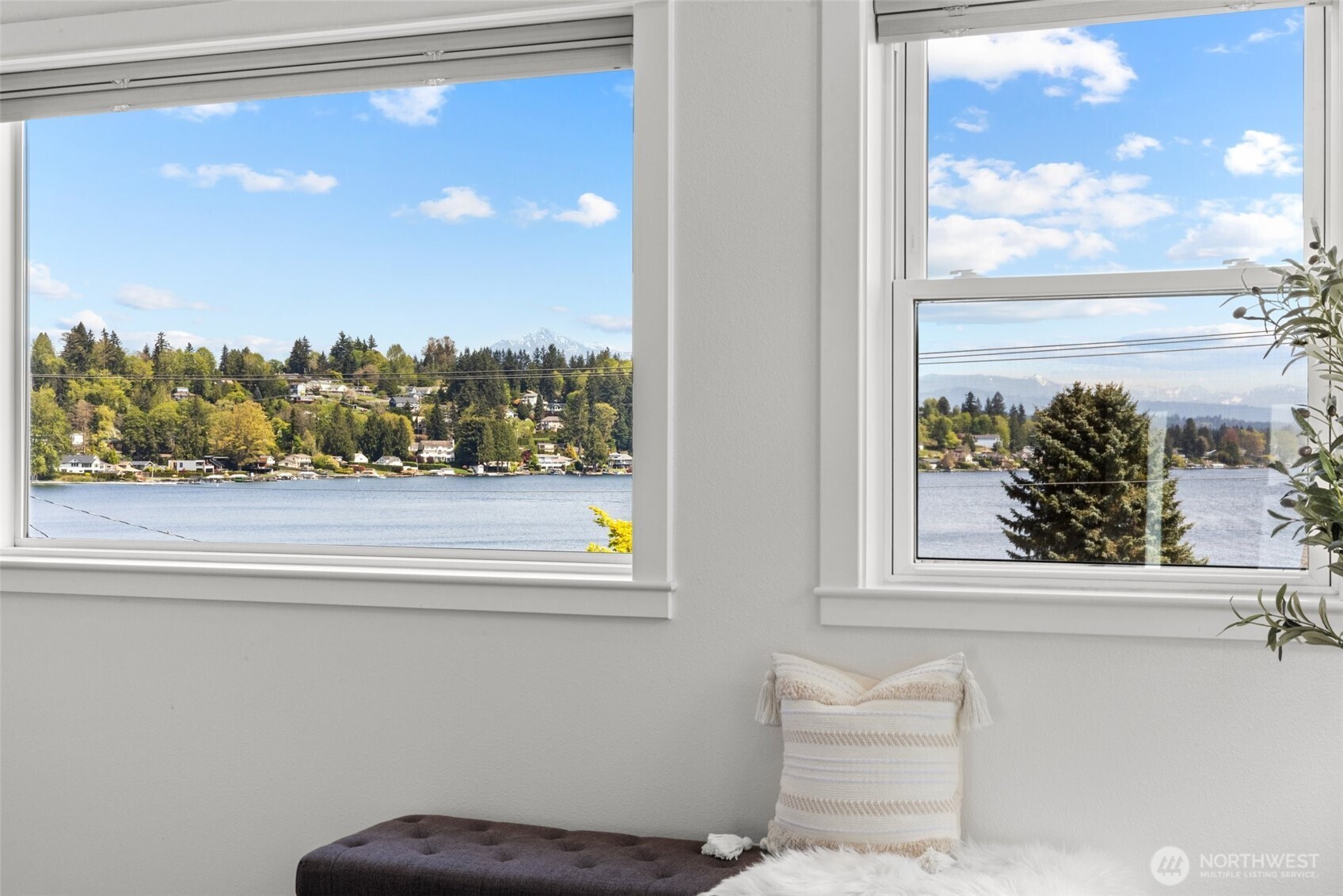 1802 Vernon Road Lake Stevens, WA 98258 - Photo 22 of 40 a view of a window
