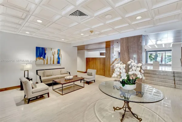 $5,250 | 2333 Brickell Avenue, Unit 305, Miami, FL 33129