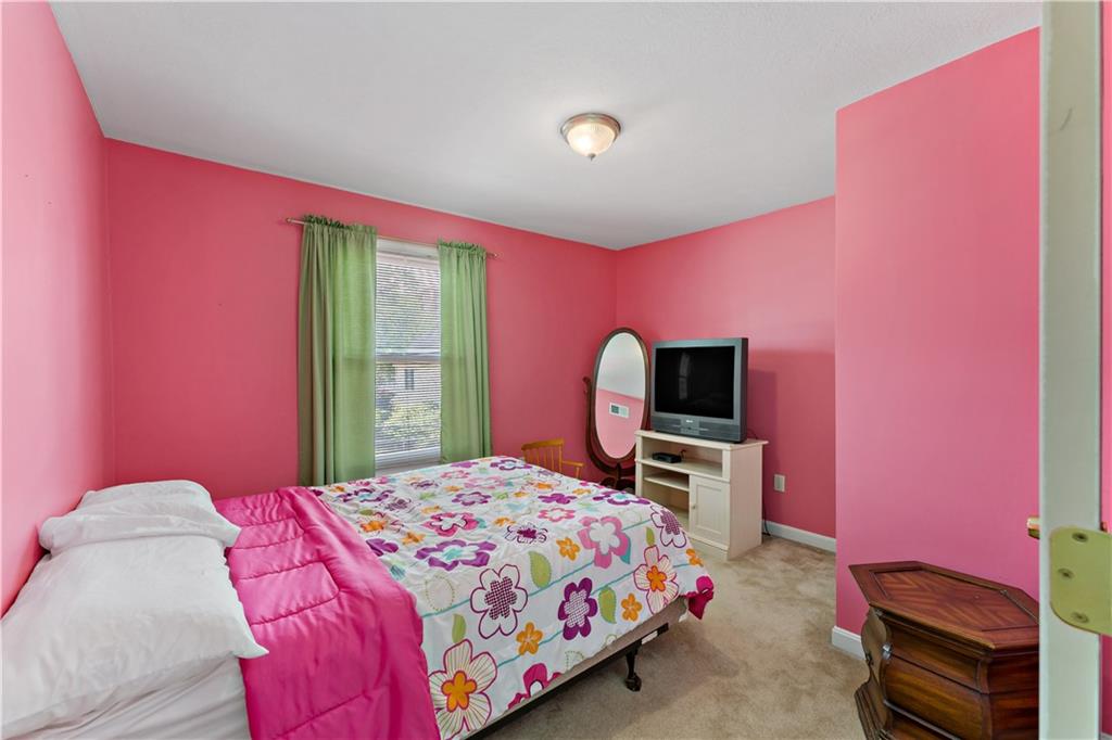 628 Library Avenue Carnegie, PA 15106 - Photo 20 of 37