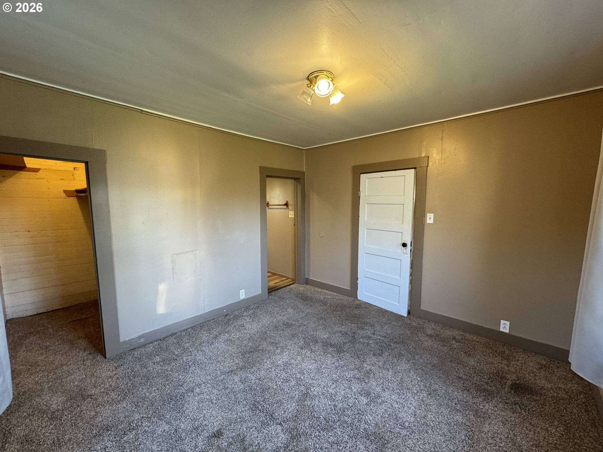 506 West Clark Street Medford, OR 97501 - Photo 14 of 37 Bedroom, Primary