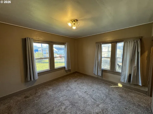 $275,000 | 506 West Clark Street, Medford, OR 97501