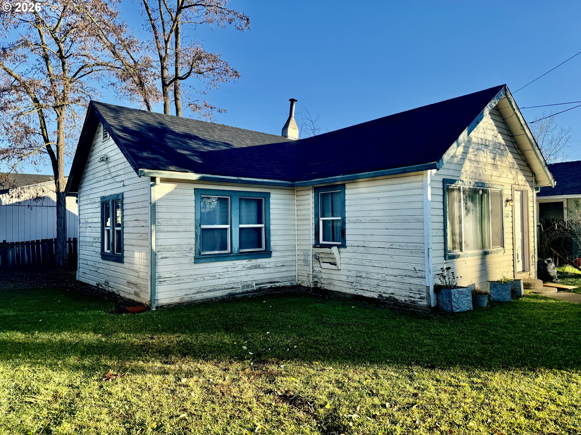 506 West Clark Street Medford, OR 97501 - Photo 31 of 37