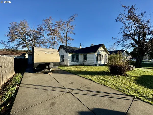 $275,000 | 506 West Clark Street, Medford, OR 97501