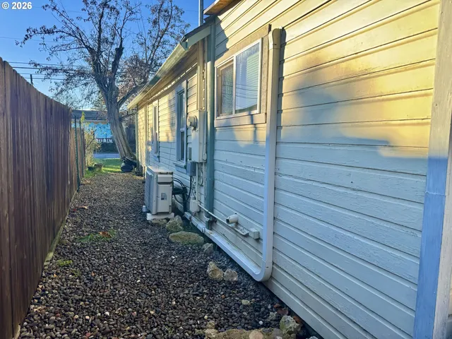 $275,000 | 506 West Clark Street, Medford, OR 97501