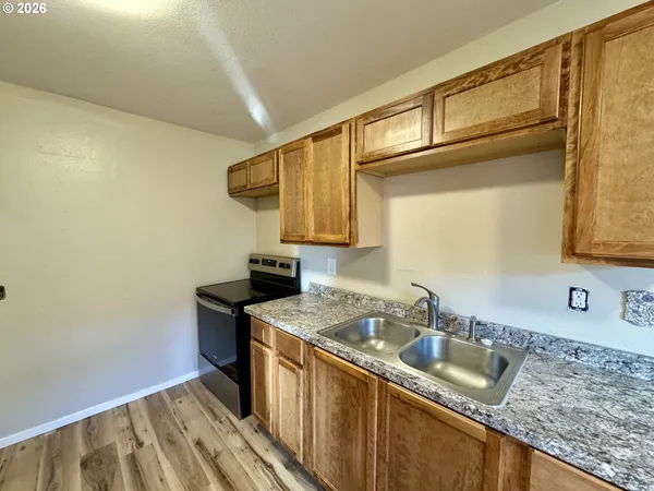 $275,000 | 506 West Clark Street, Medford, OR 97501