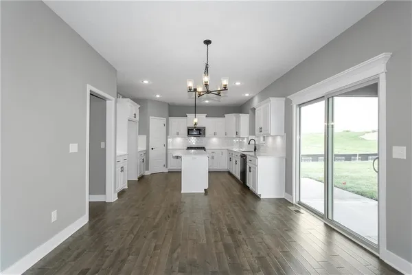 $552,790 | 11031 North Bristol Avenue, Kansas City, MO 64156