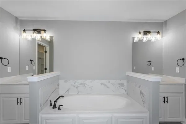 $552,790 | 11031 North Bristol Avenue, Kansas City, MO 64156
