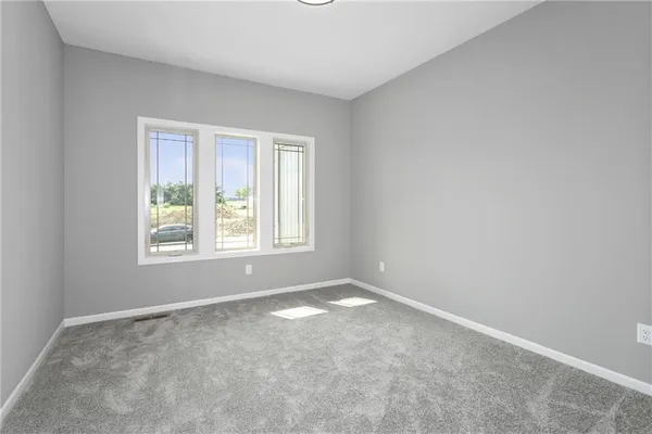 $552,790 | 11031 North Bristol Avenue, Kansas City, MO 64156