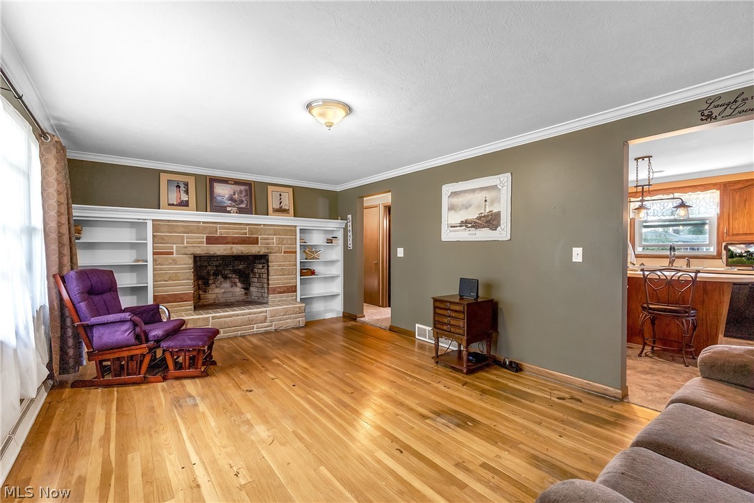 103 Washington Avenue Rittman, OH 44270 - Photo 4 of 33 Living Room